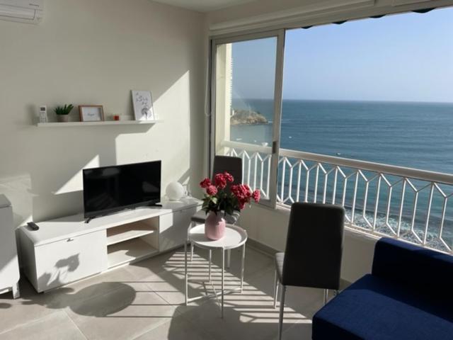 Precioso Apartamento A Estrenar En Primera Linea De Playa Benidorm Exteriör bild