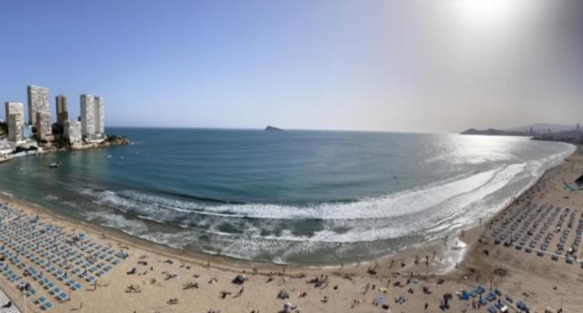 Precioso Apartamento A Estrenar En Primera Linea De Playa Benidorm Exteriör bild