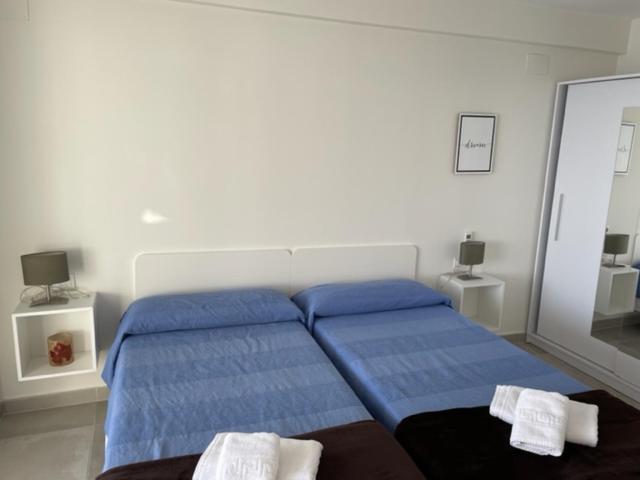 Precioso Apartamento A Estrenar En Primera Linea De Playa Benidorm Exteriör bild